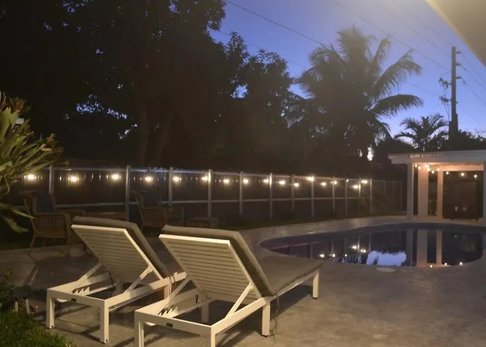 Spacious 4 Bedrooms, 2 Bathroom House With Pool