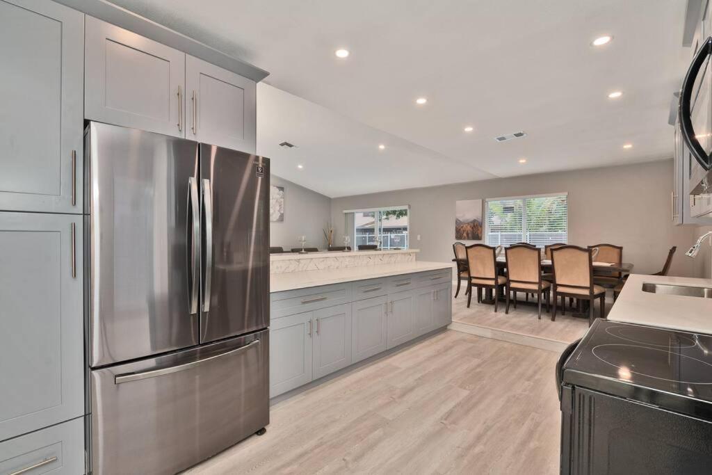Spacious 4 Bedrooms, 2 Bathroom House With Pool * Miramar
